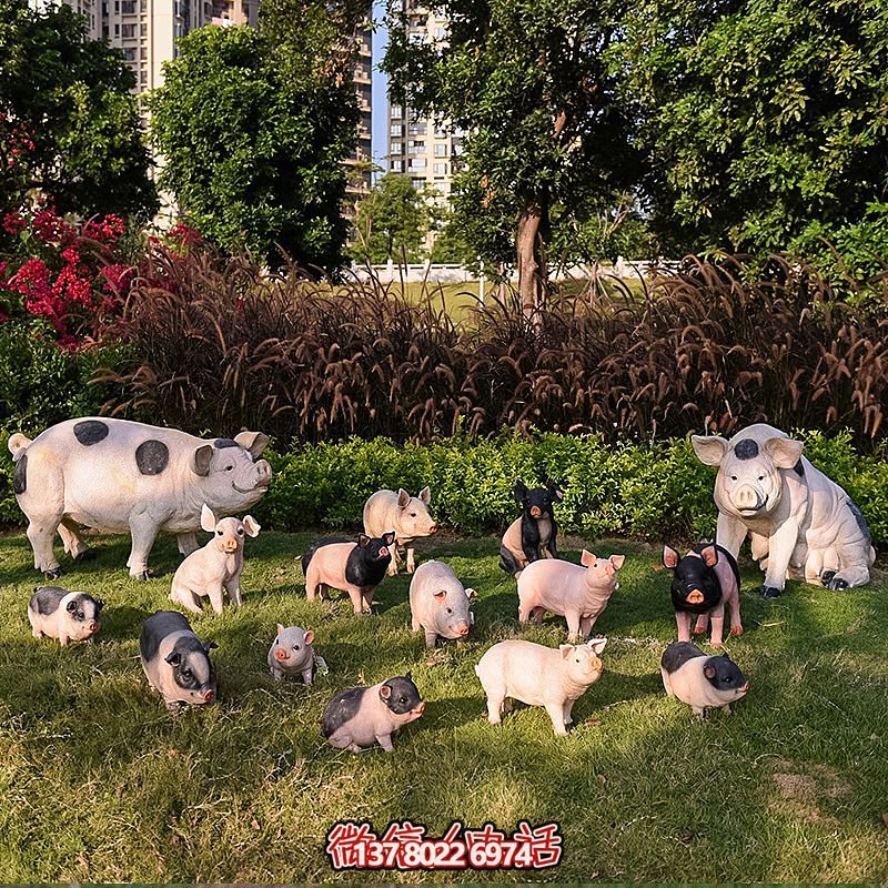 玻璃鋼豬雕塑，擺放一群，裝點(diǎn)動(dòng)物園